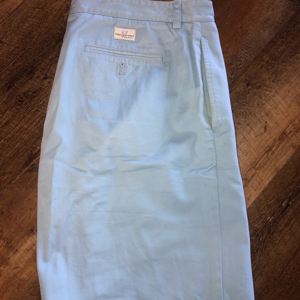 Vineyard Vines men’s shorts